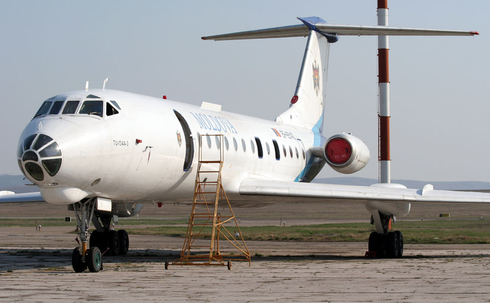 TU-134A-3 Moldova Government ER-65140 Bild KIV-1056